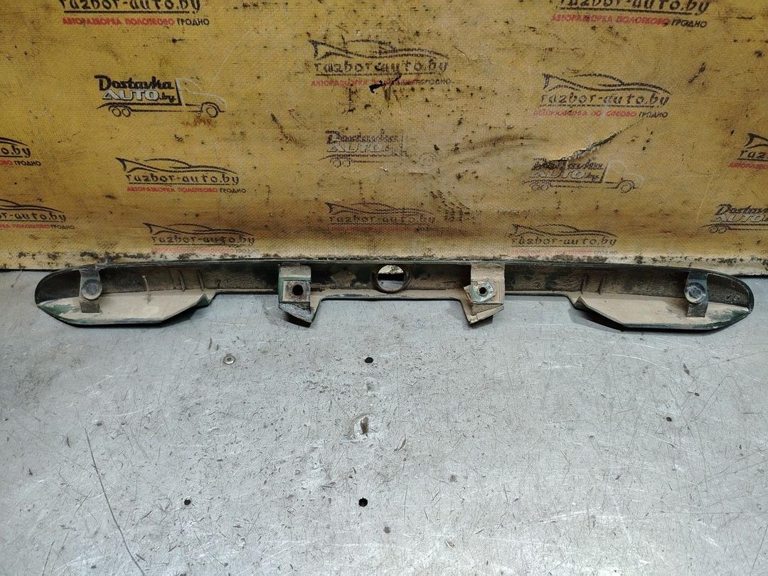 Накладка подсветки номера 2IVZRR Peugeot 306 - Фото 3
