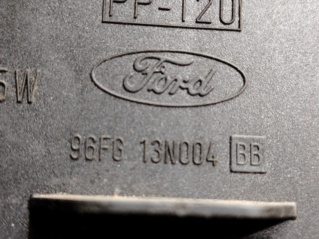 Фонарь задний левый 6ZVV8S Ford Fiesta - Фото 7