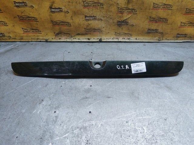 Накладка подсветки номера XMEF4Q Opel Zafira - Фото 3