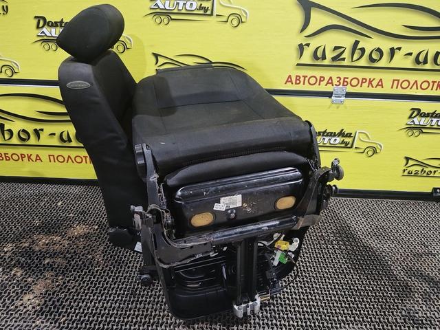 Салон (комплект сидений) 4NV0DV Volkswagen Golf undefined