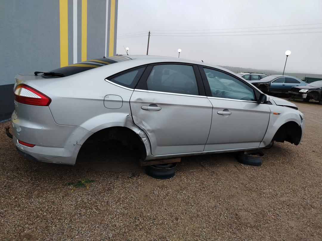 Накладка на порог внутренняя передняя правая 8MYEJS Ford Mondeo