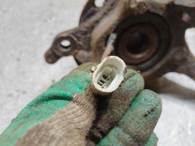 Кулак поворотный левый IA5K3U Opel Zafira купить на авторазборке