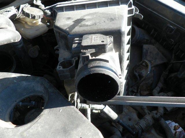 Корпус воздушного фильтра EAOEO6 Mazda MPV - Фото 2