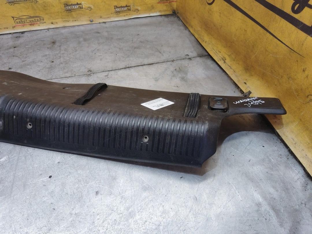 Накладка внутренняя на заднюю панель кузова 03I55G Renault Safrane - Фото 4