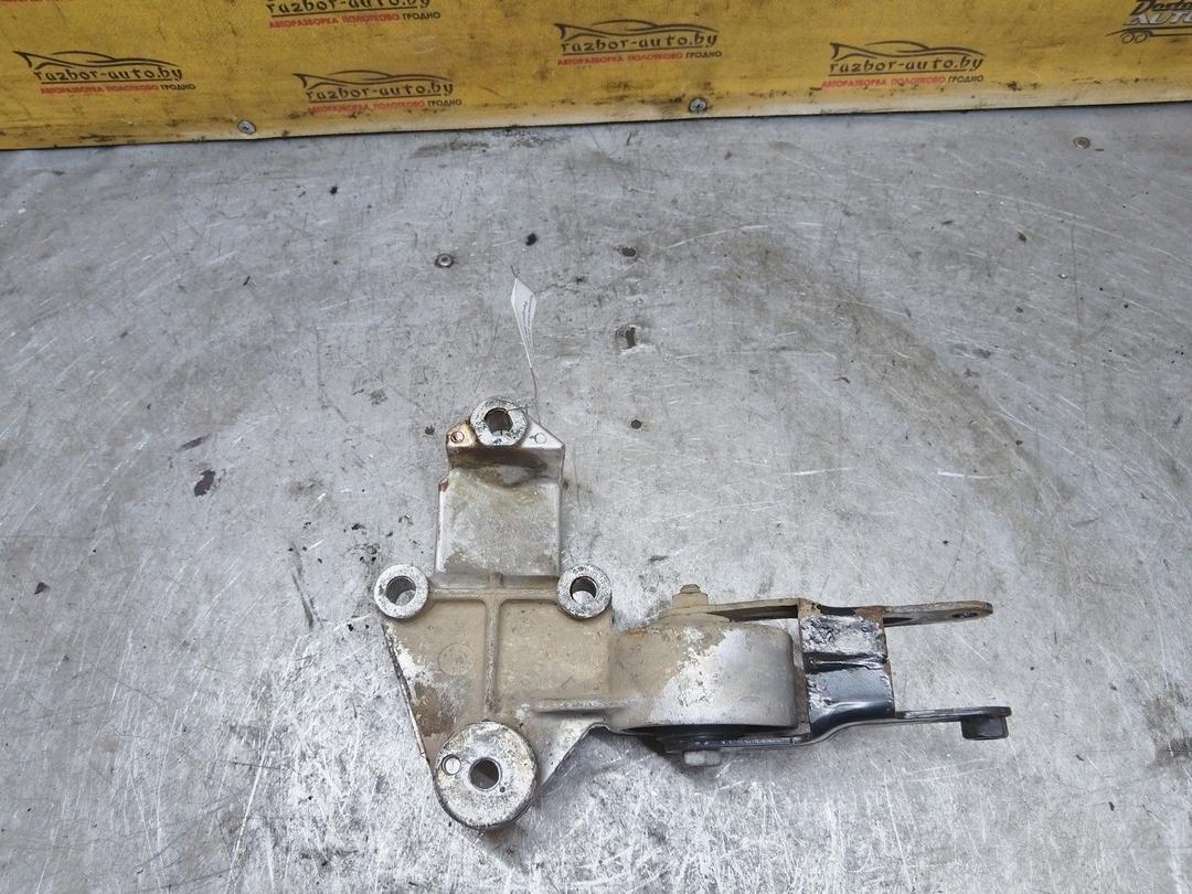 Кронштейн двигателя HHTK1G Peugeot 406