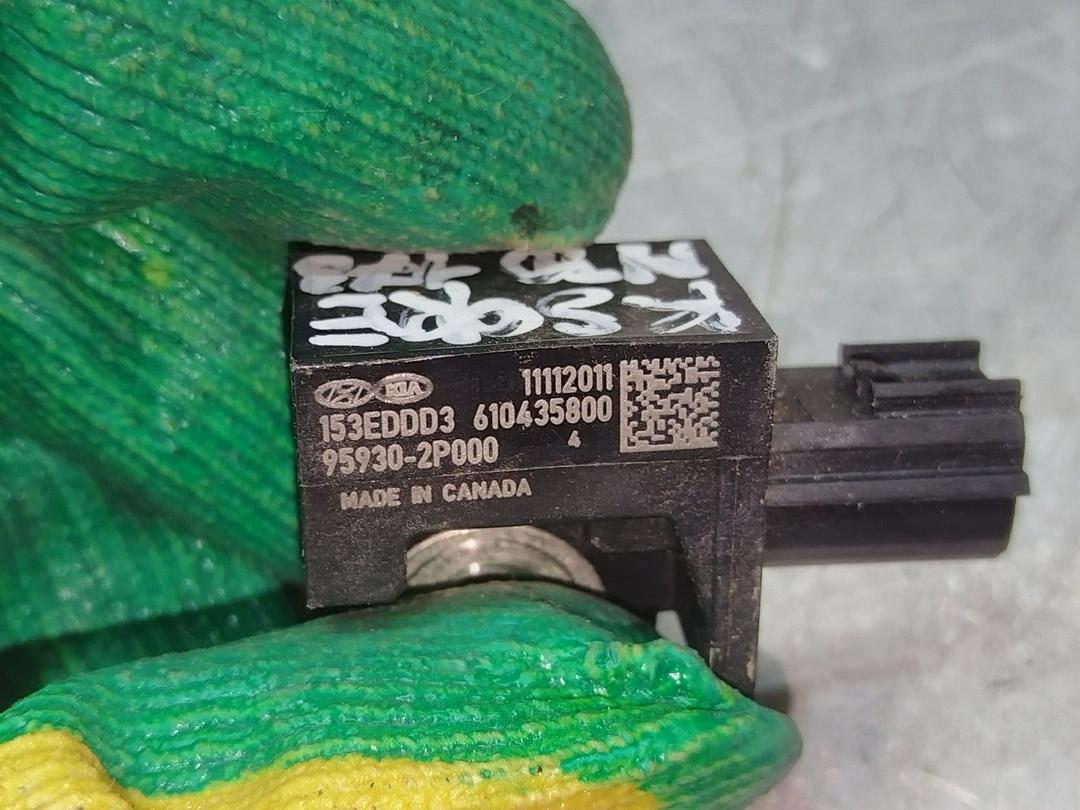 Датчик удара IH3XX0 Kia Sorento купить с доставкой