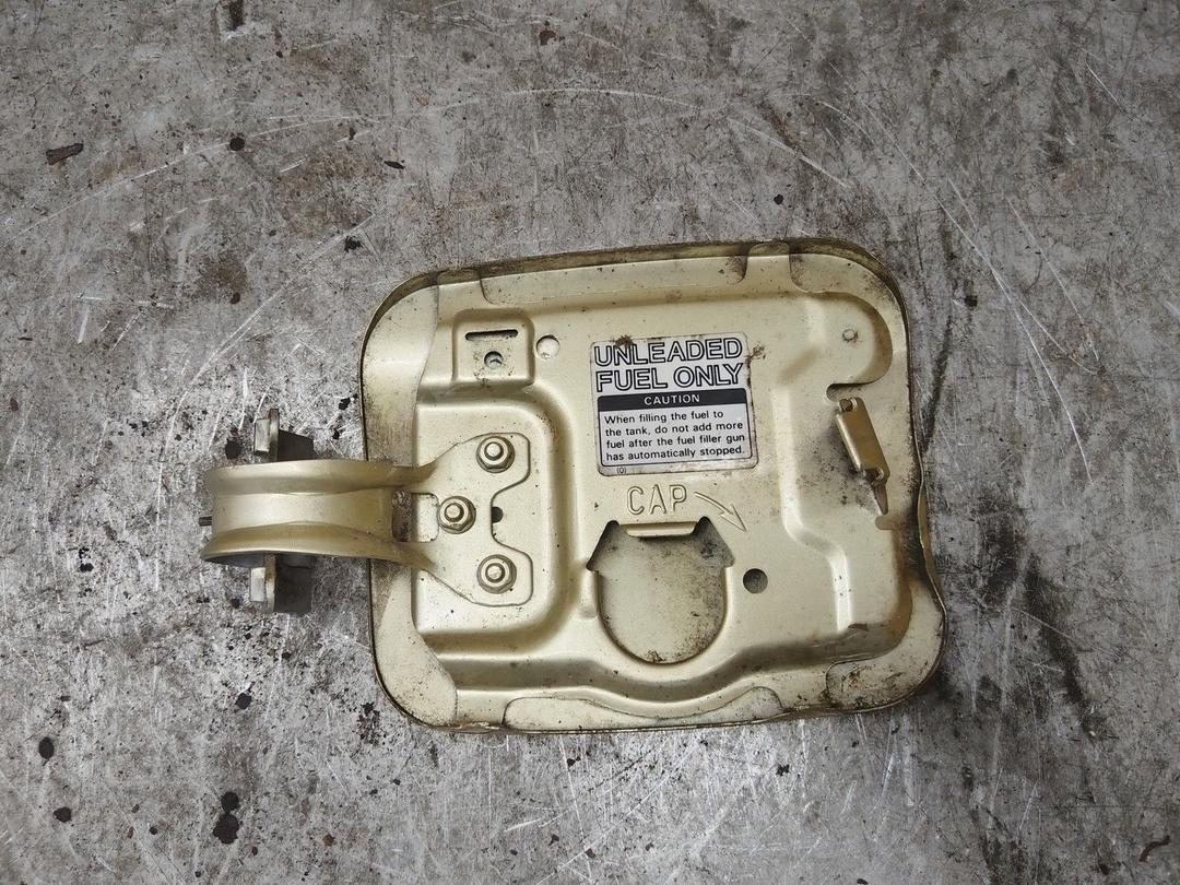 Лючок топливного бака SF1EN3 Subaru Forester купить на авторазборке