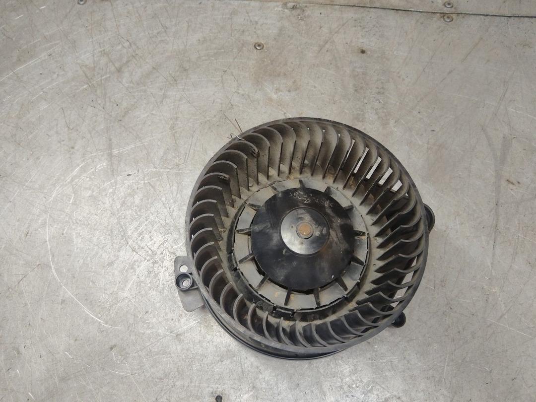 Моторчик печки WY50OU Audi A4 - Фото 2