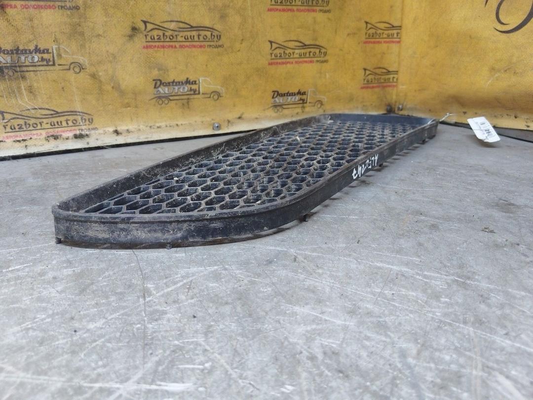 Заглушка (решетка) в бампер передний PVHQFL Alfa Romeo 147 купить