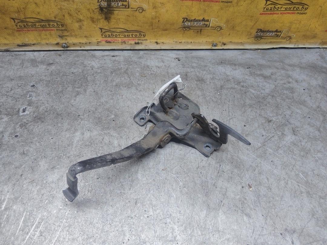 Крюк капота 66P3J7 Audi A4 купить в магазине запчастей бу