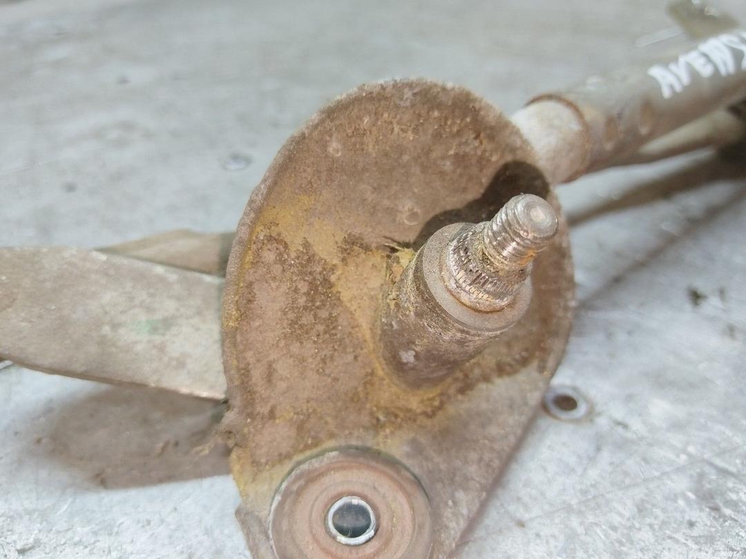 Механизм стеклоочистителя (трапеция дворников) O1QA73 Toyota Avensis купить с доставкой