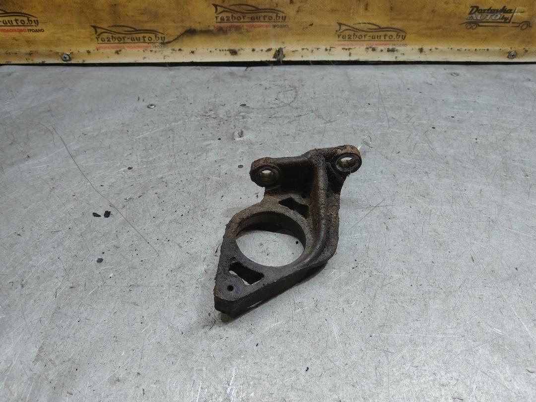 Кронштейн полуоси 62M467 Renault Laguna купить в магазине запчастей бу