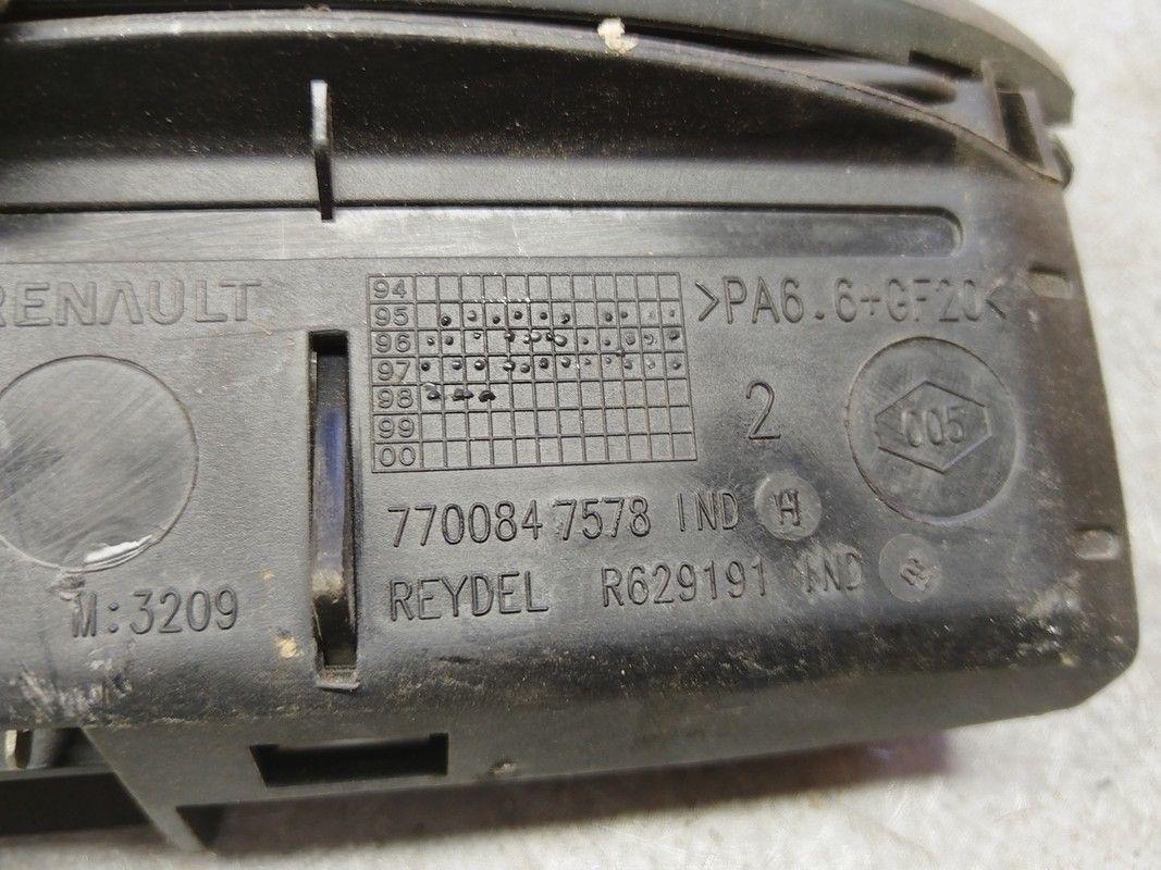 Пепельница YV2XSP Renault Scenic купить на авторазборке