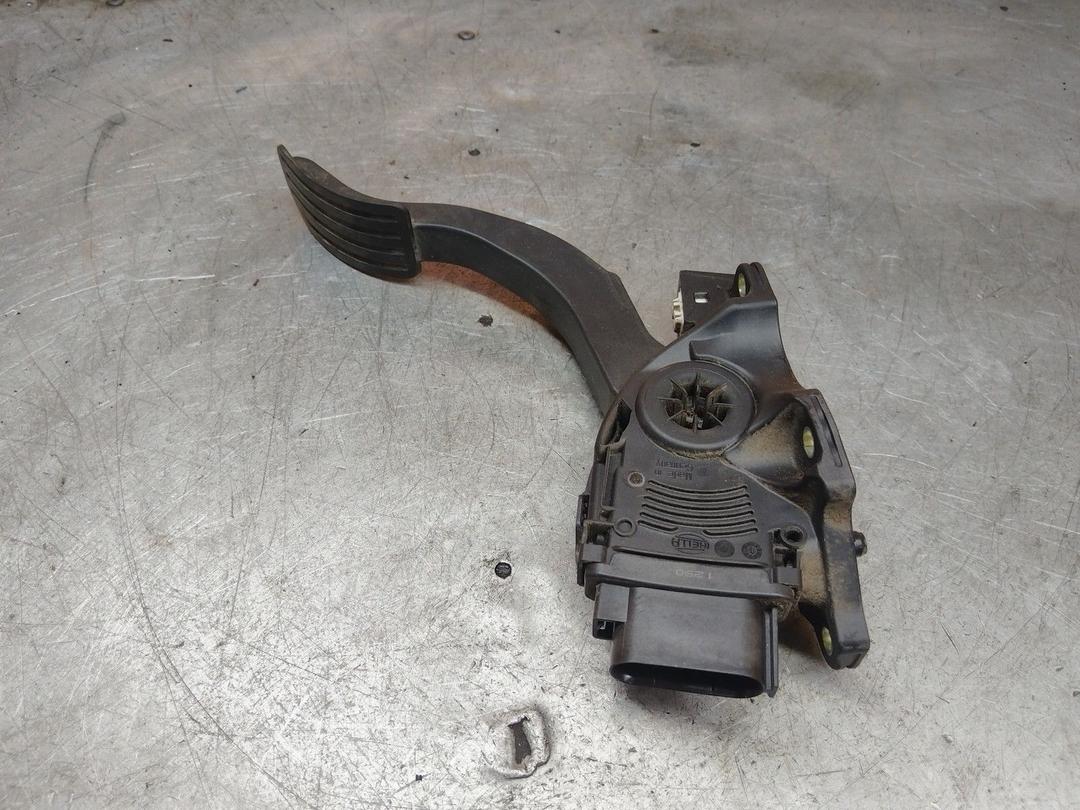 Педаль газа 5Q0L3R Volvo XC70 - Фото 1