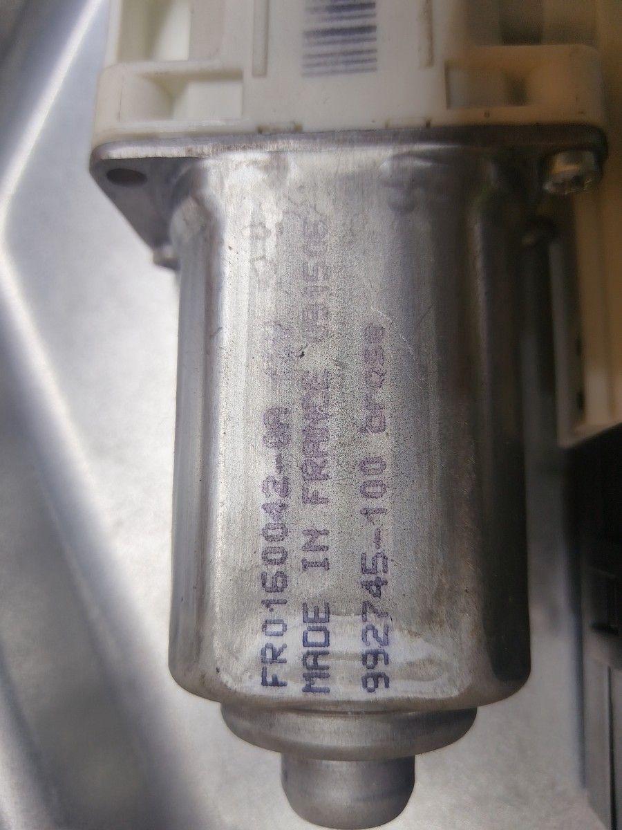 Стеклоподъемник электрический передний левый 8TPHIC Volvo S40 - Фото 5