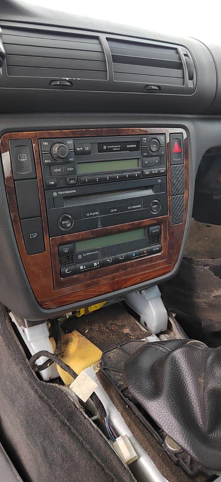 Рамка под магнитолу 38P1XI Volkswagen Passat