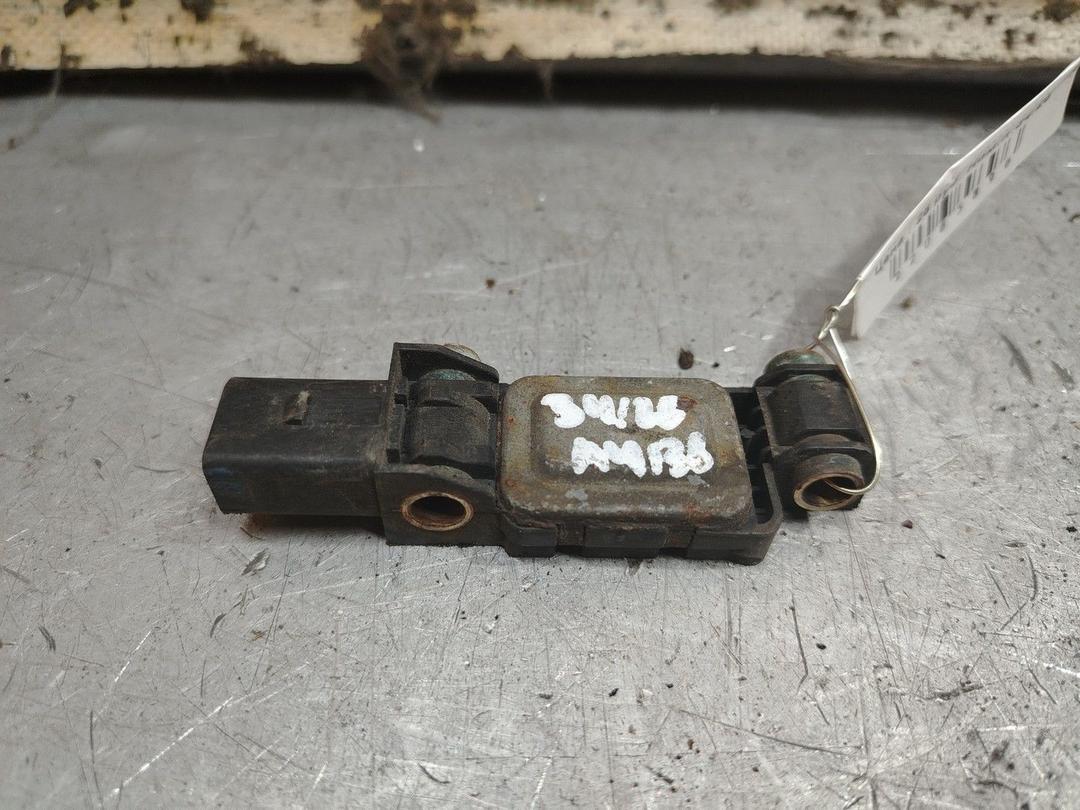 Датчик удара 2MP2CS Audi A4 - Фото 2