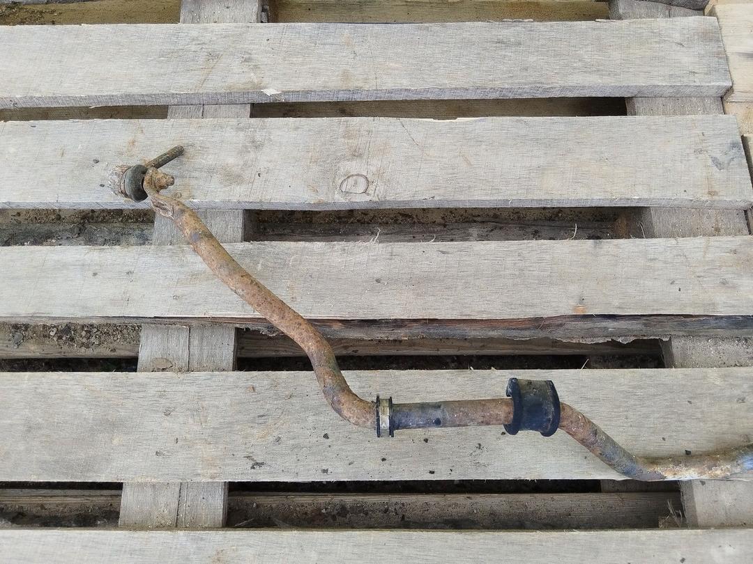 Стабилизатор подвески (поперечной устойчивости) передний Y0CWQI Mazda 323F купить