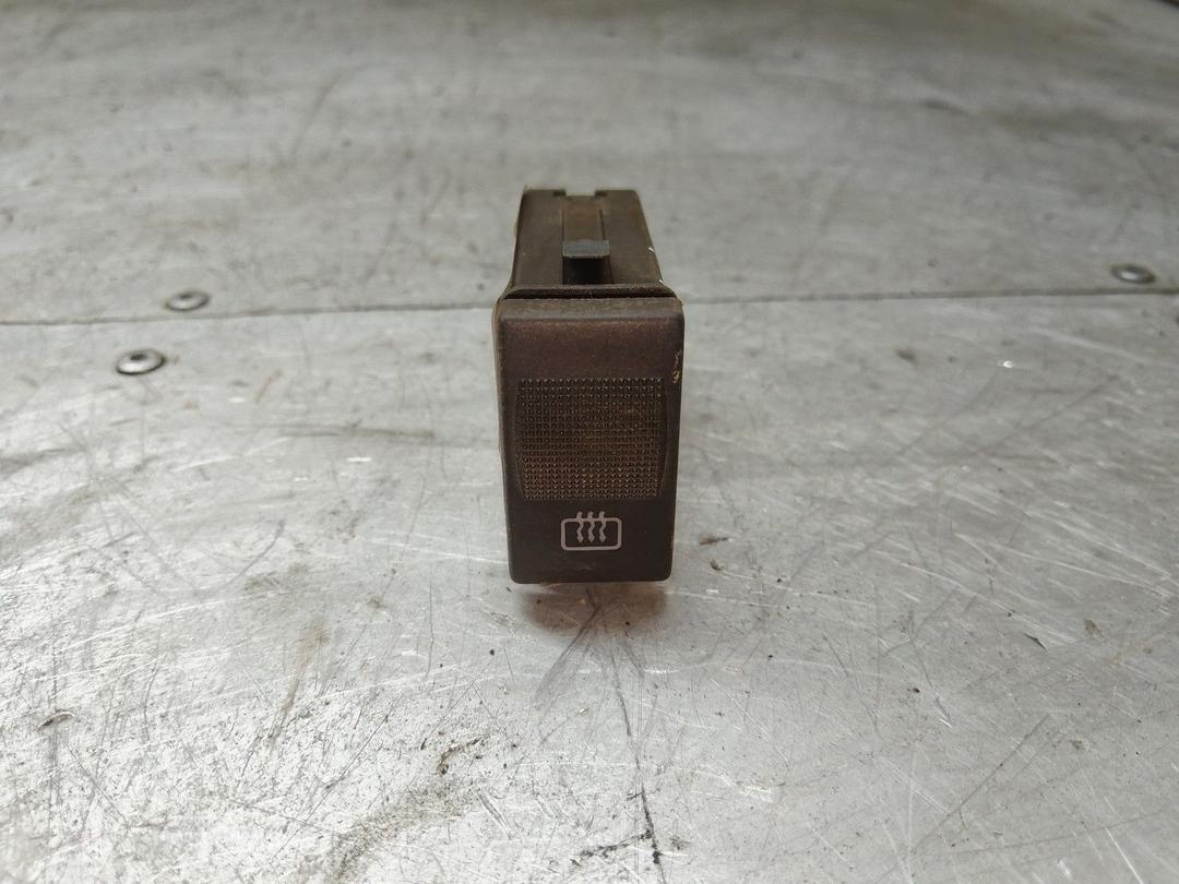 Кнопка подогрева заднего стекла I61FCR Audi A4