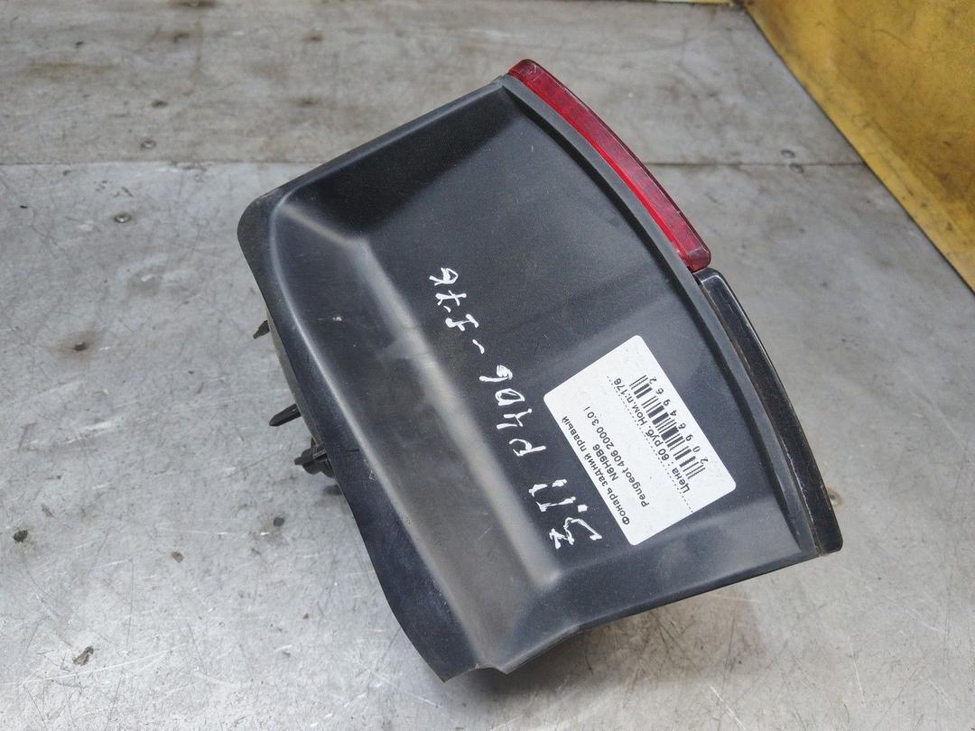 Фонарь задний правый N6H9B6 Peugeot 406 - Фото 2