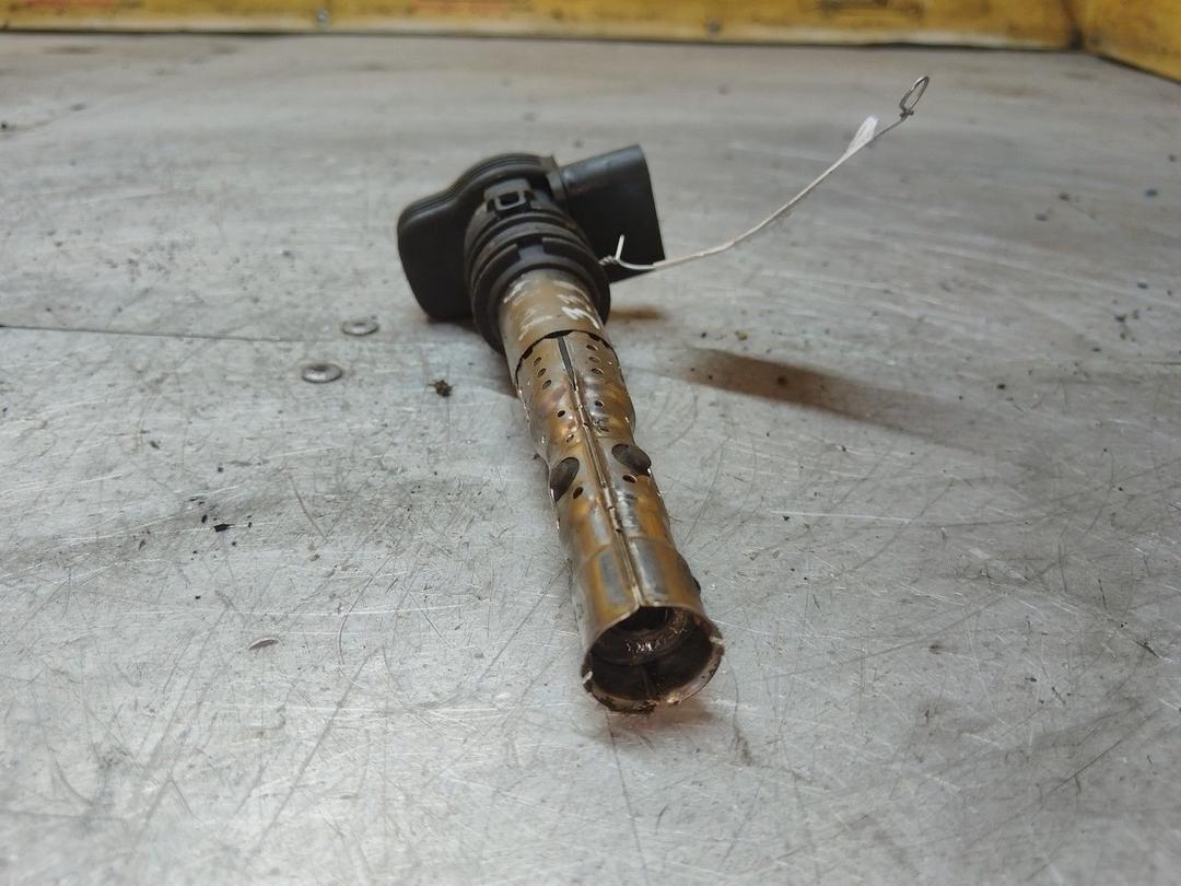 Катушка зажигания 7JKV61 Volkswagen Passat - Фото 2