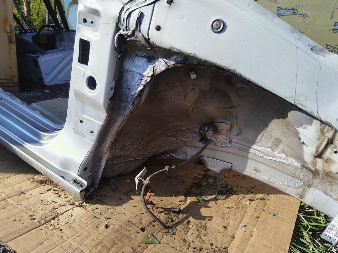 Стойка кузовная передняя правая 32FU8J Volkswagen Polo купить в магазине запчастей бу