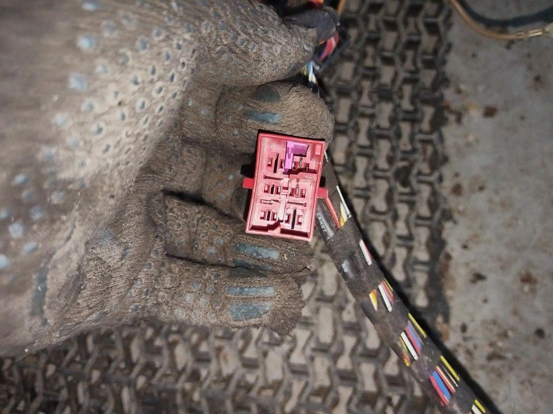 Проводка 9V1QA0 Volkswagen Passat купить с доставкой. Огромный выбор запчастей и марок авто. У нас есть практически все.