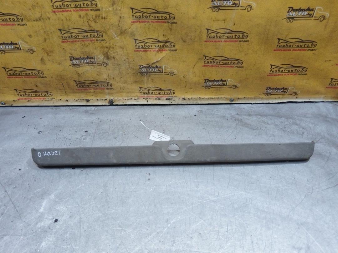 Накладка подсветки номера BTQ6IC Opel Kadett