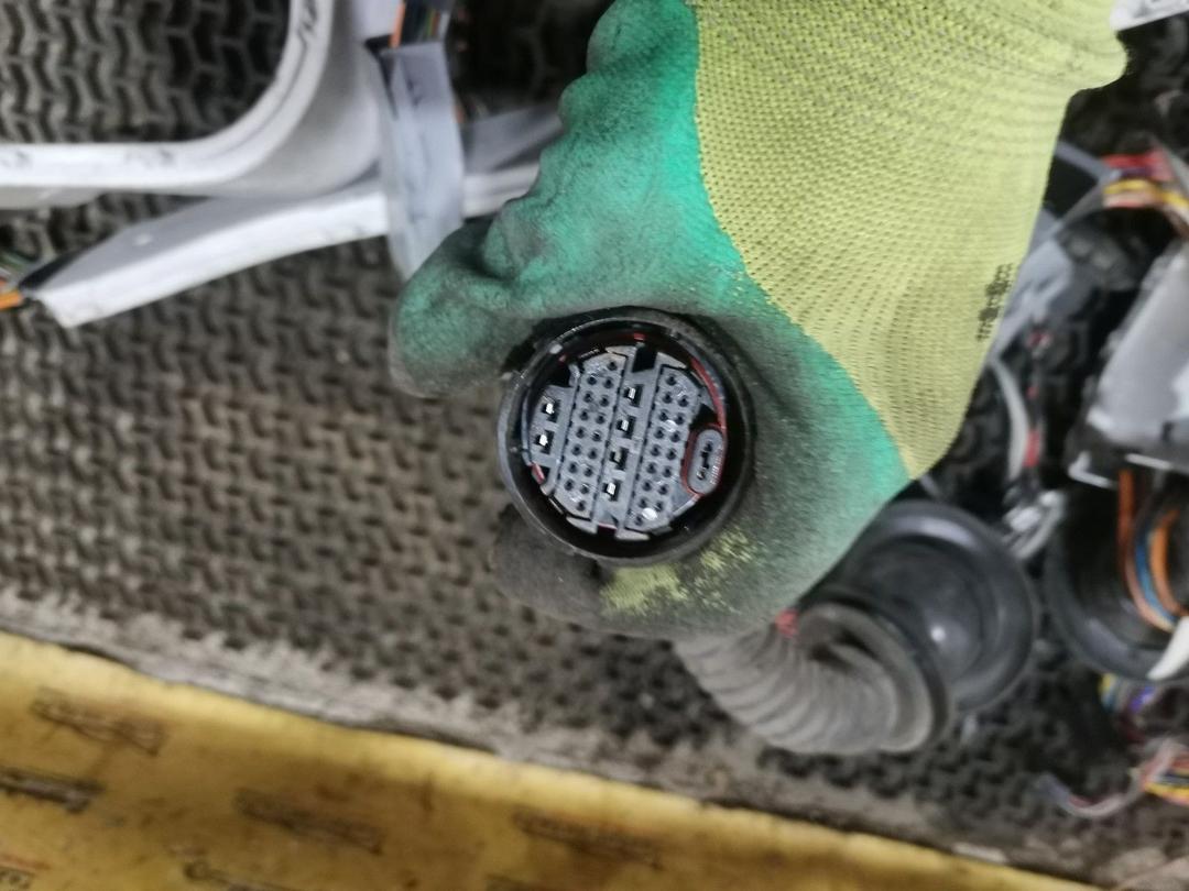 Проводка салона U4I0HE Opel Zafira - Фото 9
