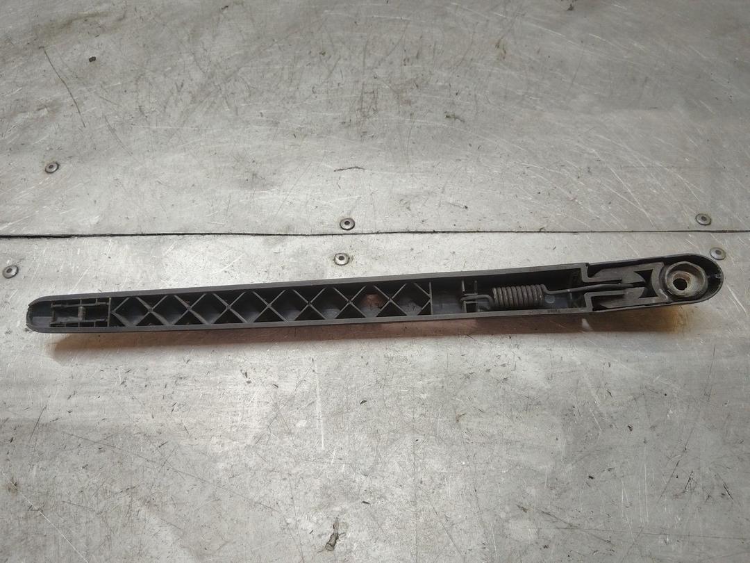 Щеткодержатель задний 6MHM2W Citroen C5 купить