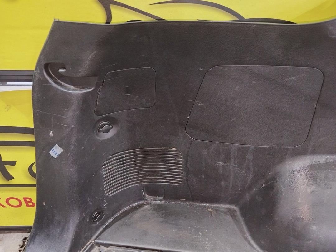 Обшивка багажника Y96TIV Kia Sorento купить с доставкой