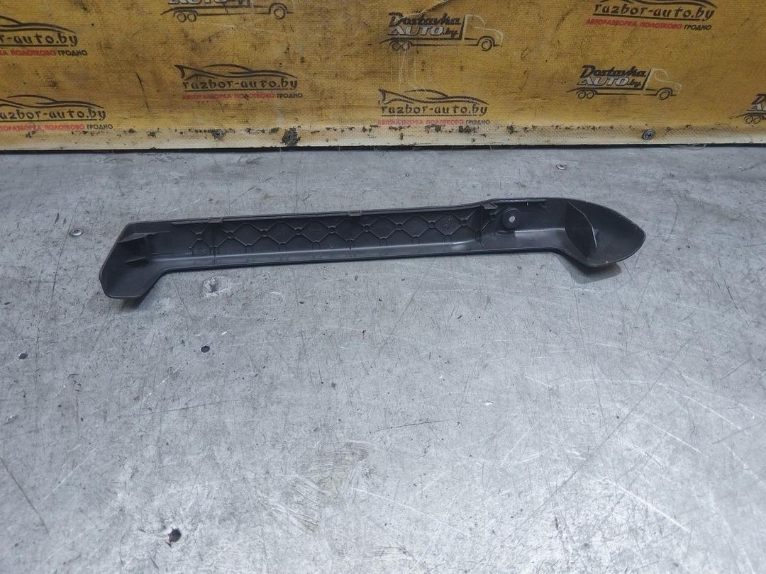 Пластик салазок сиденья W8RP1Y Volkswagen Passat купить