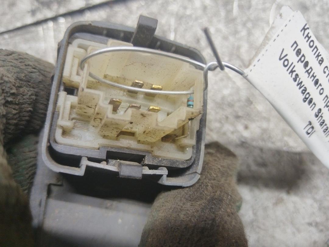 Кнопка стеклоподъемника переднего правого 93A047 Volkswagen Sharan купить в магазине запчастей бу