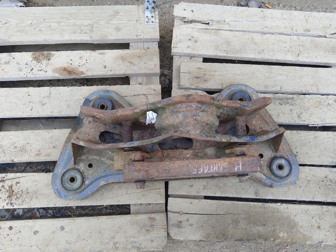 Балка подвески задняя LZG8NR Hyundai Santa Fe