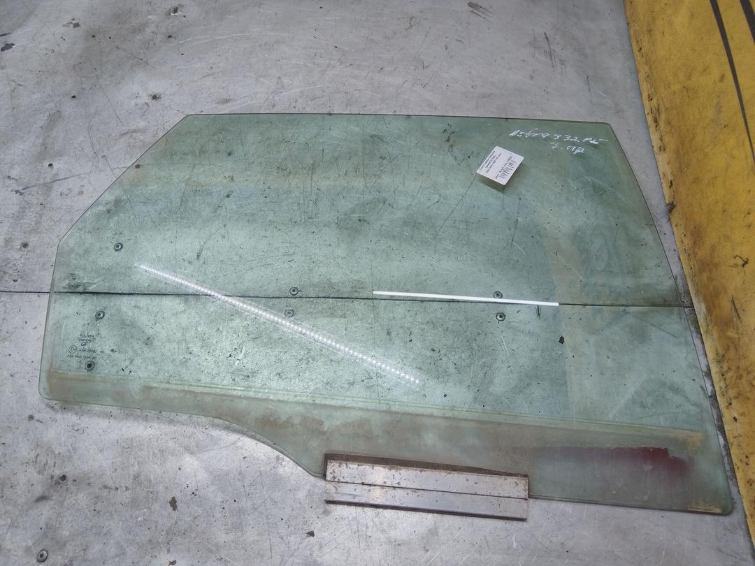 Стекло двери задней правой QUB5XD Opel Astra