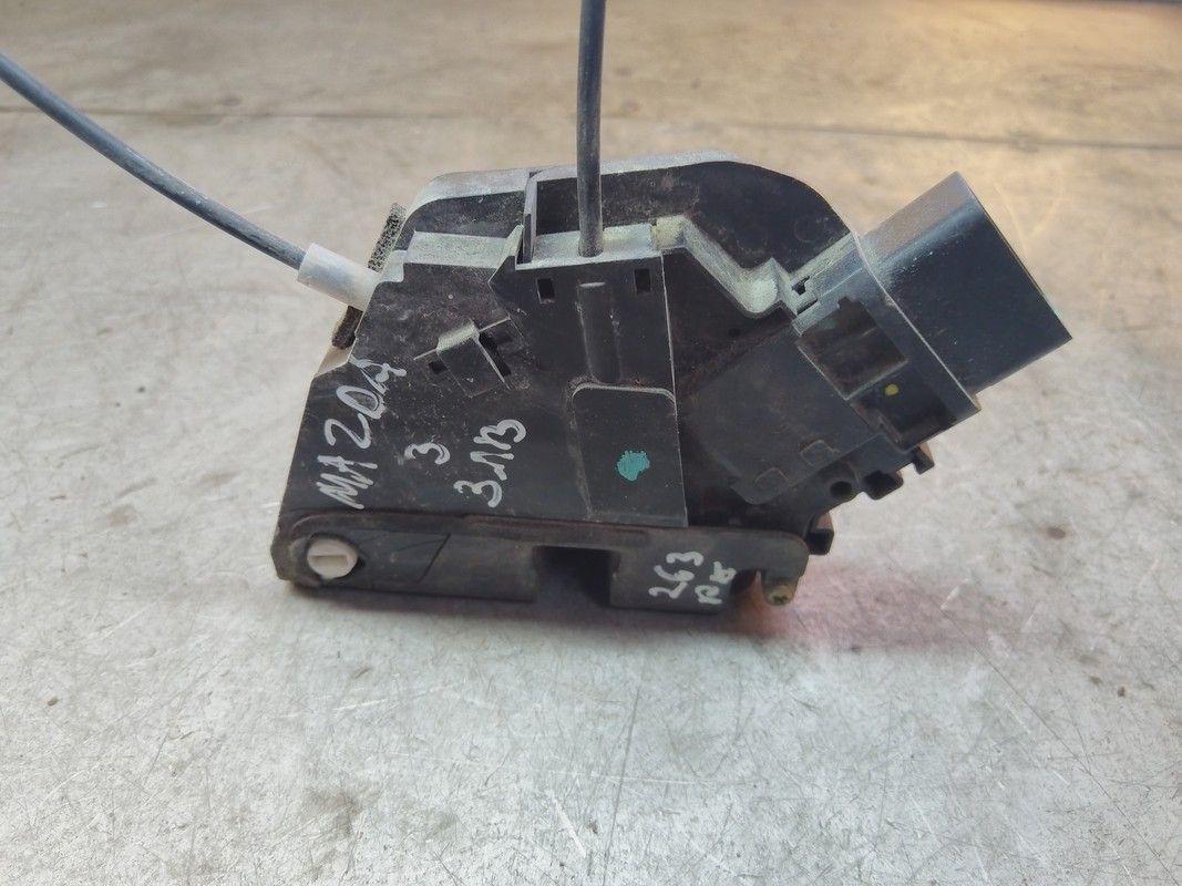 Замок двери задней левой G61RQI Mazda 3