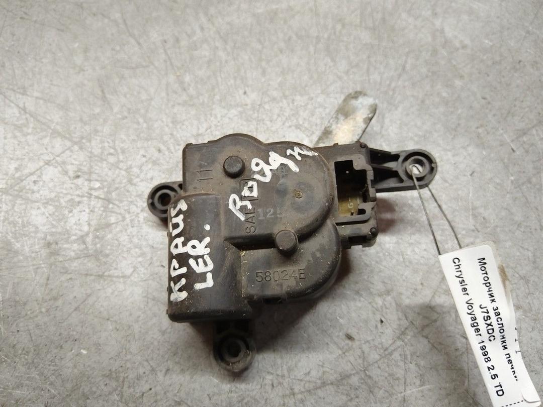 Моторчик заслонки печки J7SXDC Chrysler Voyager - Фото 1