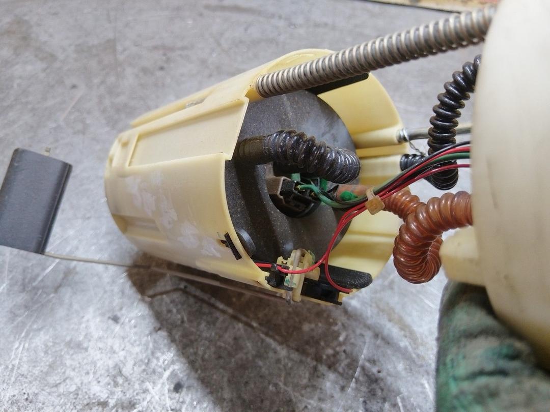 Колба в бак 8ABOP1 Fiat Bravo купить с доставкой