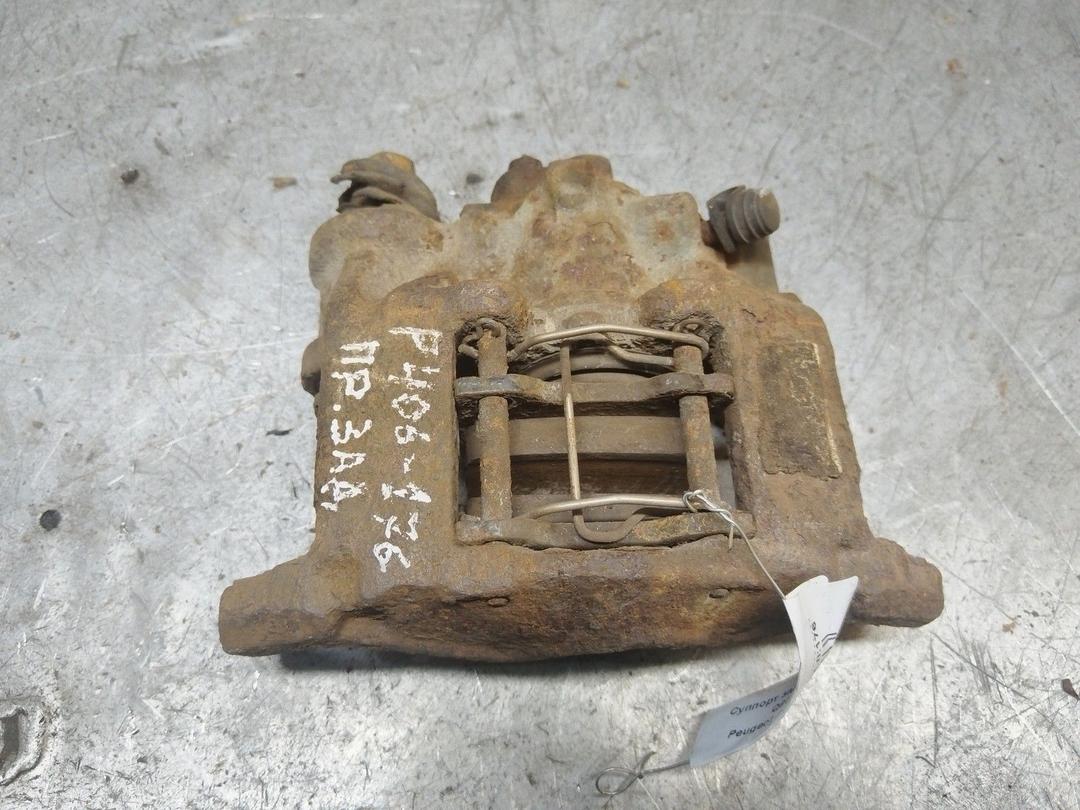 Суппорт задний правый Q95AUW Peugeot 406