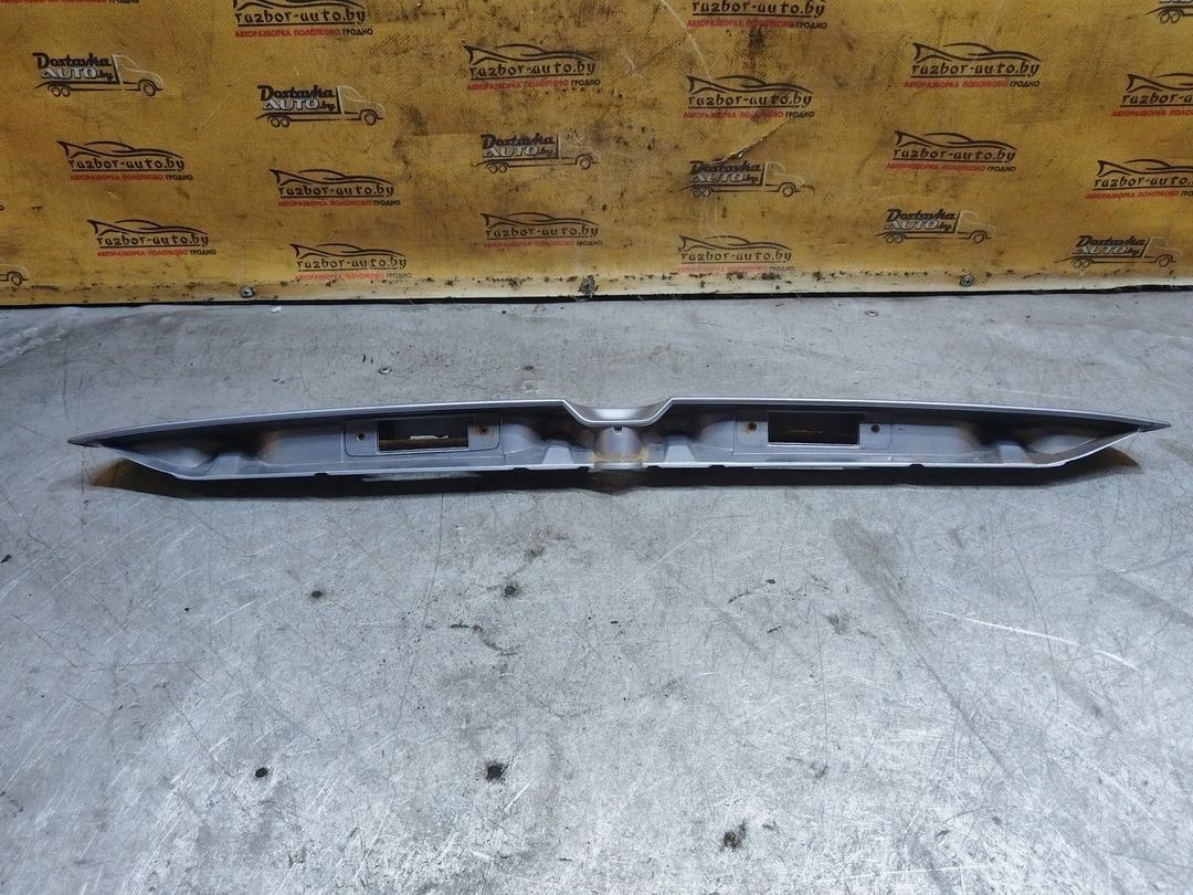 Накладка подсветки номера WJX9CF Opel Zafira купить с доставкой