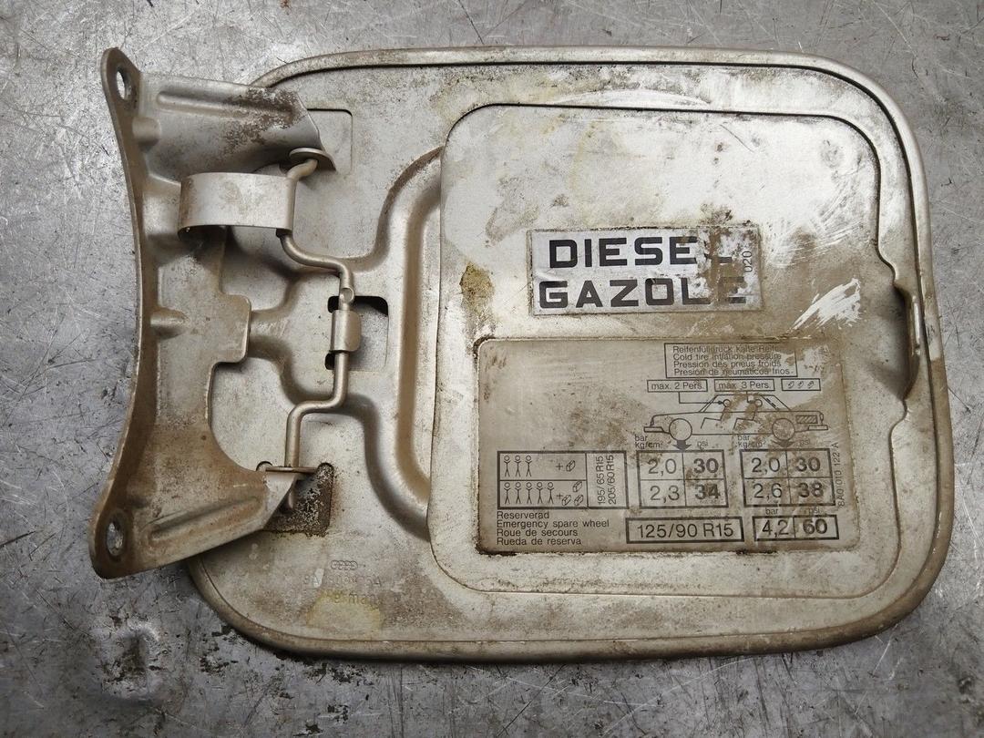 Лючок топливного бака 2GE2X8 Audi 80 - Фото 2