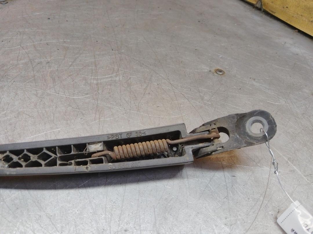 Щеткодержатель задний 2L5SF8 Opel Astra купить с доставкой