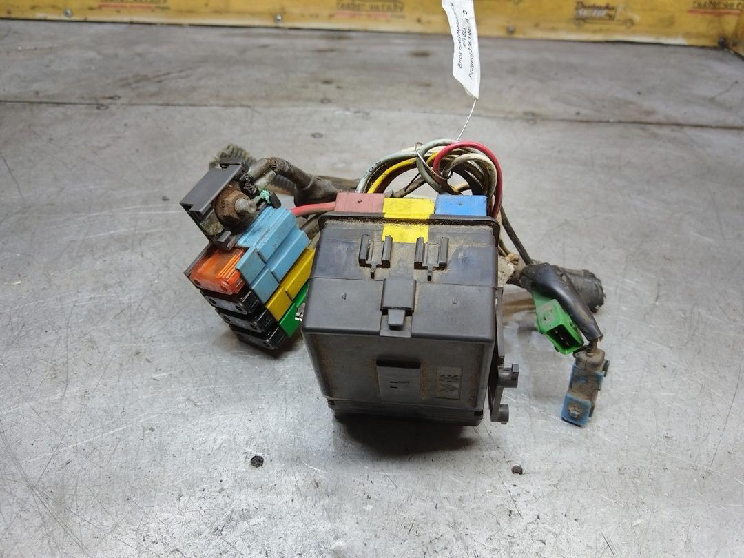Блок предохранителей 5FV5LV Peugeot 306
