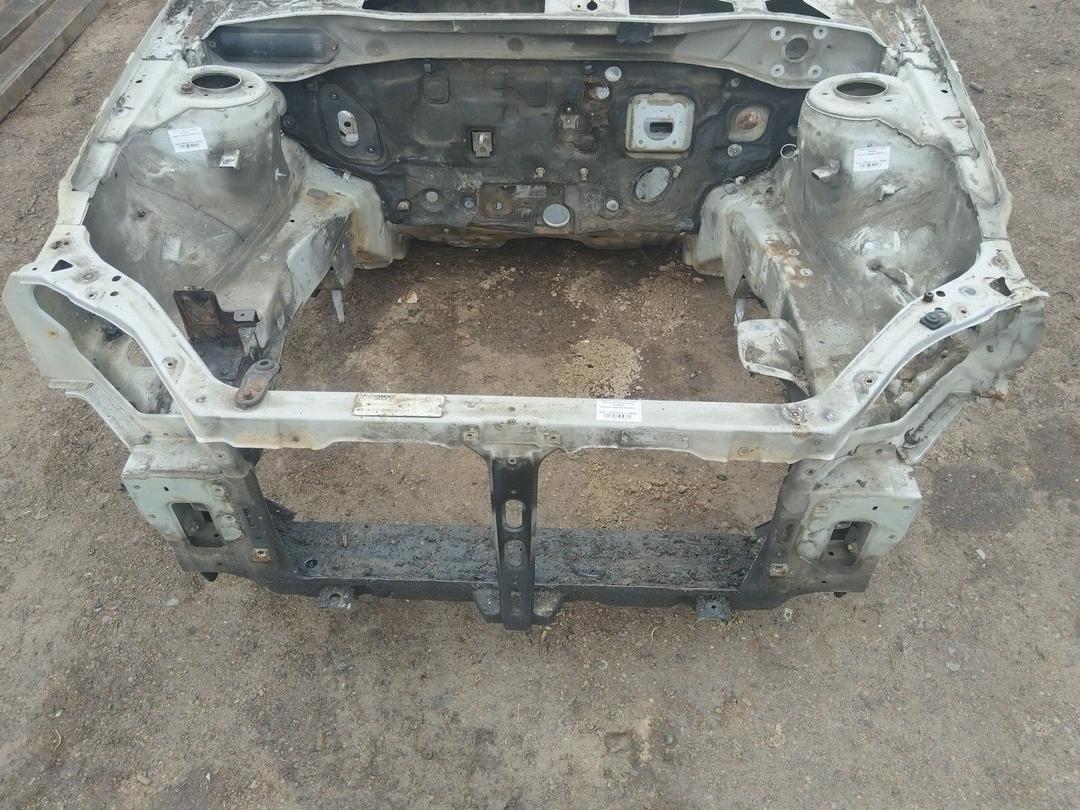 Передняя панель крепления облицовки (телевизор) 1L1RUE Daewoo Leganza