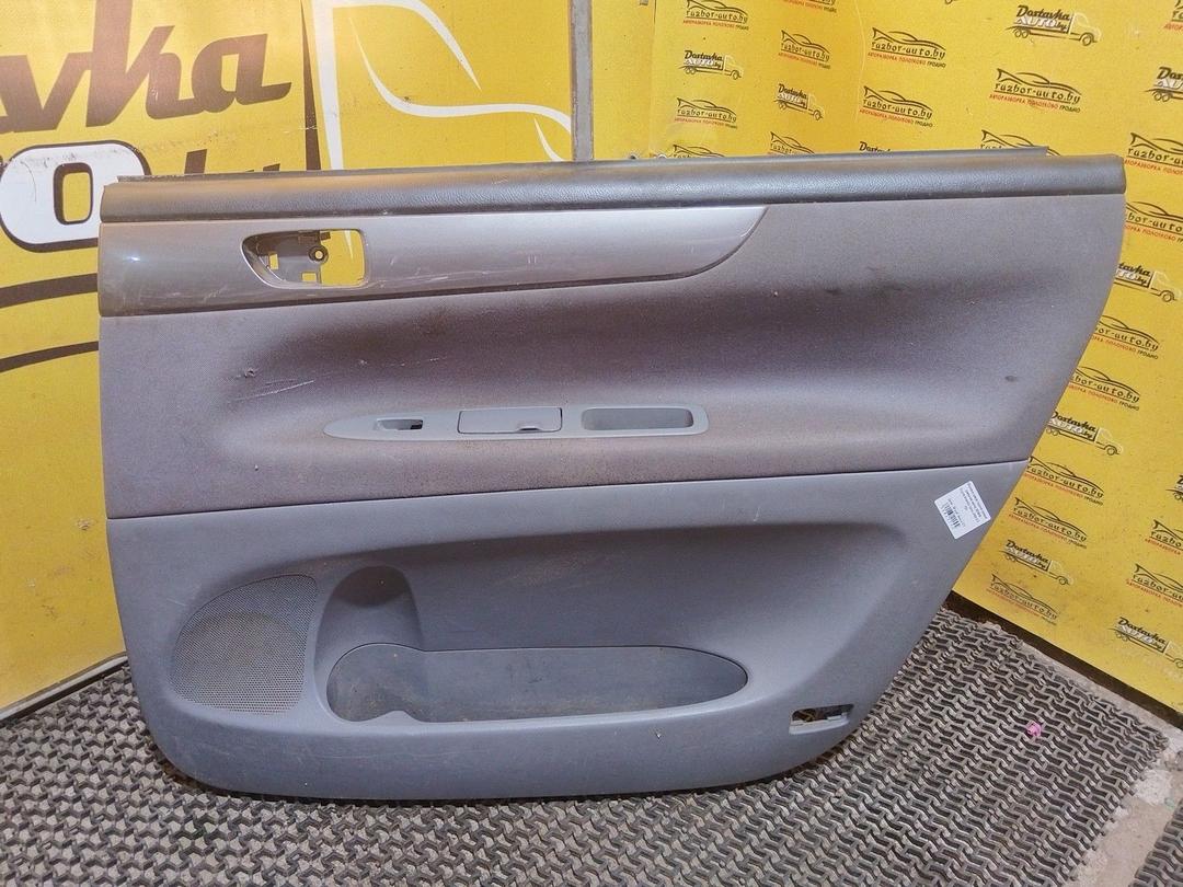 Обшивка двери задней правой (дверная карта) 3EIBN9 Toyota Avensis Verso