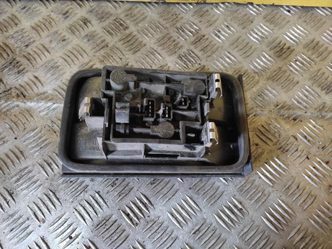 Фонарь крышки багажника левый LRM6I8 Citroen Xantia - Фото 2