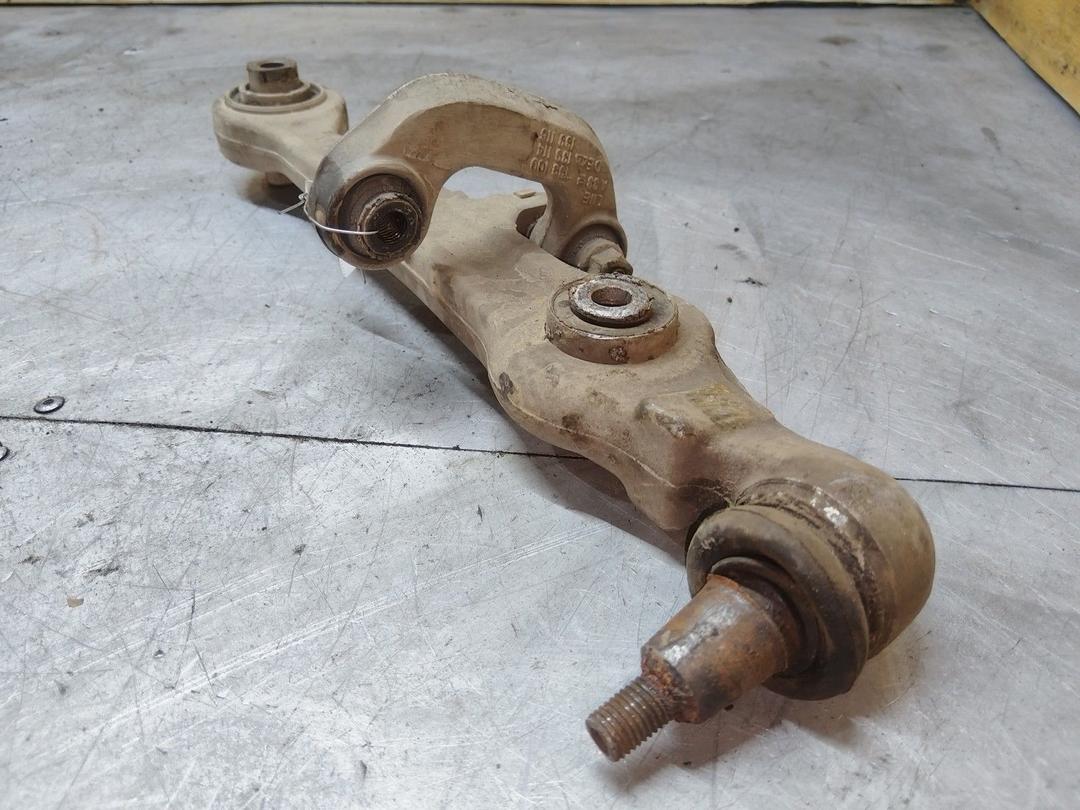 Рычаг передний правый GKF9DB Audi A4 купить с доставкой