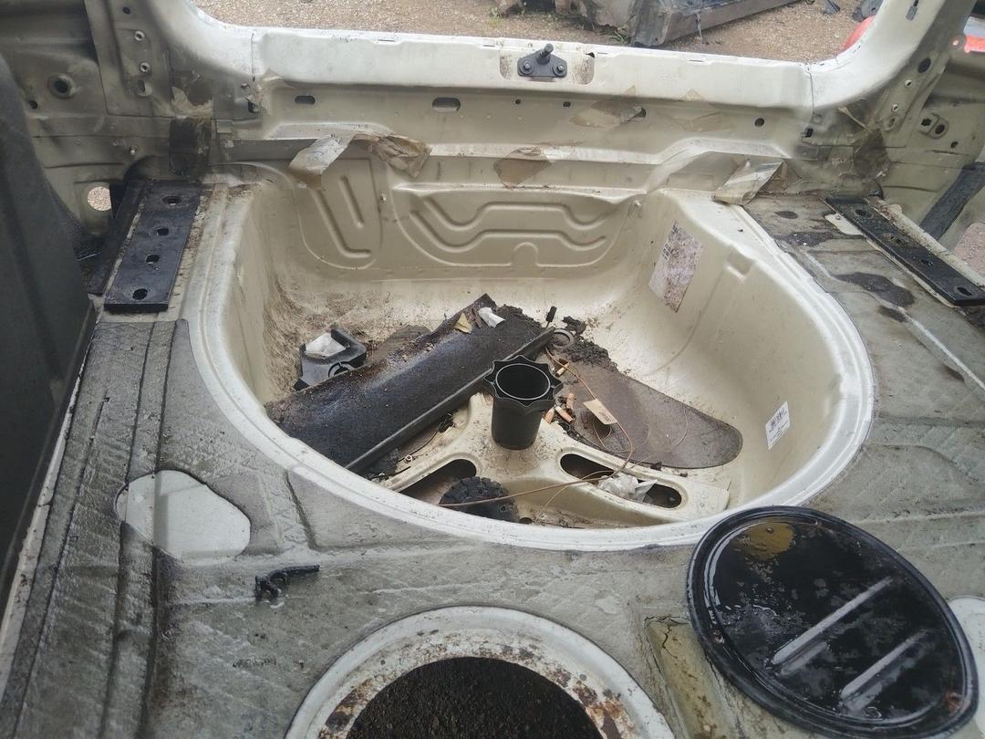 Ниша запасного колеса ZUONZ4 Volkswagen Passat купить