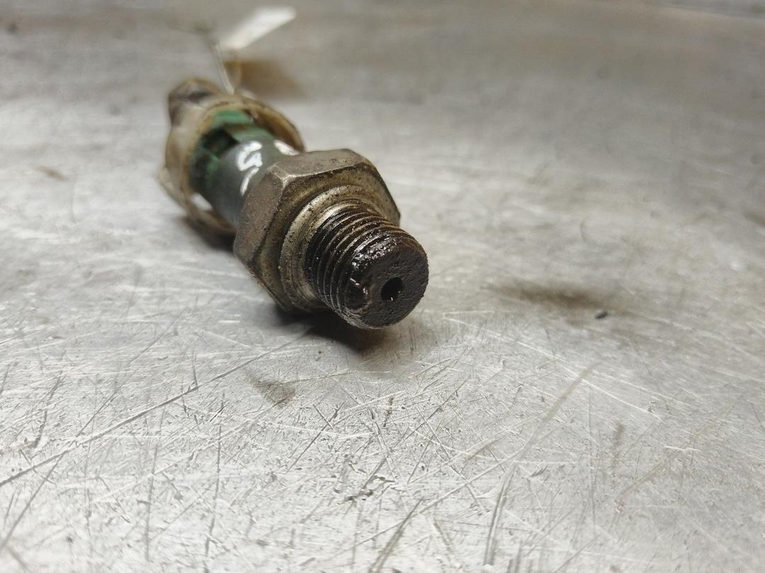 Датчик давления масла ARSQ45 Renault Scenic RX4 - Фото 2