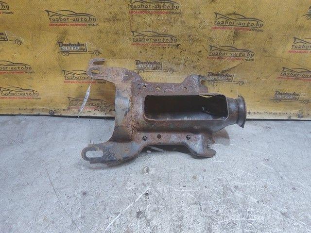 Опора амортизатора верхняя (чашка) UJ3A99 Saab 9-5